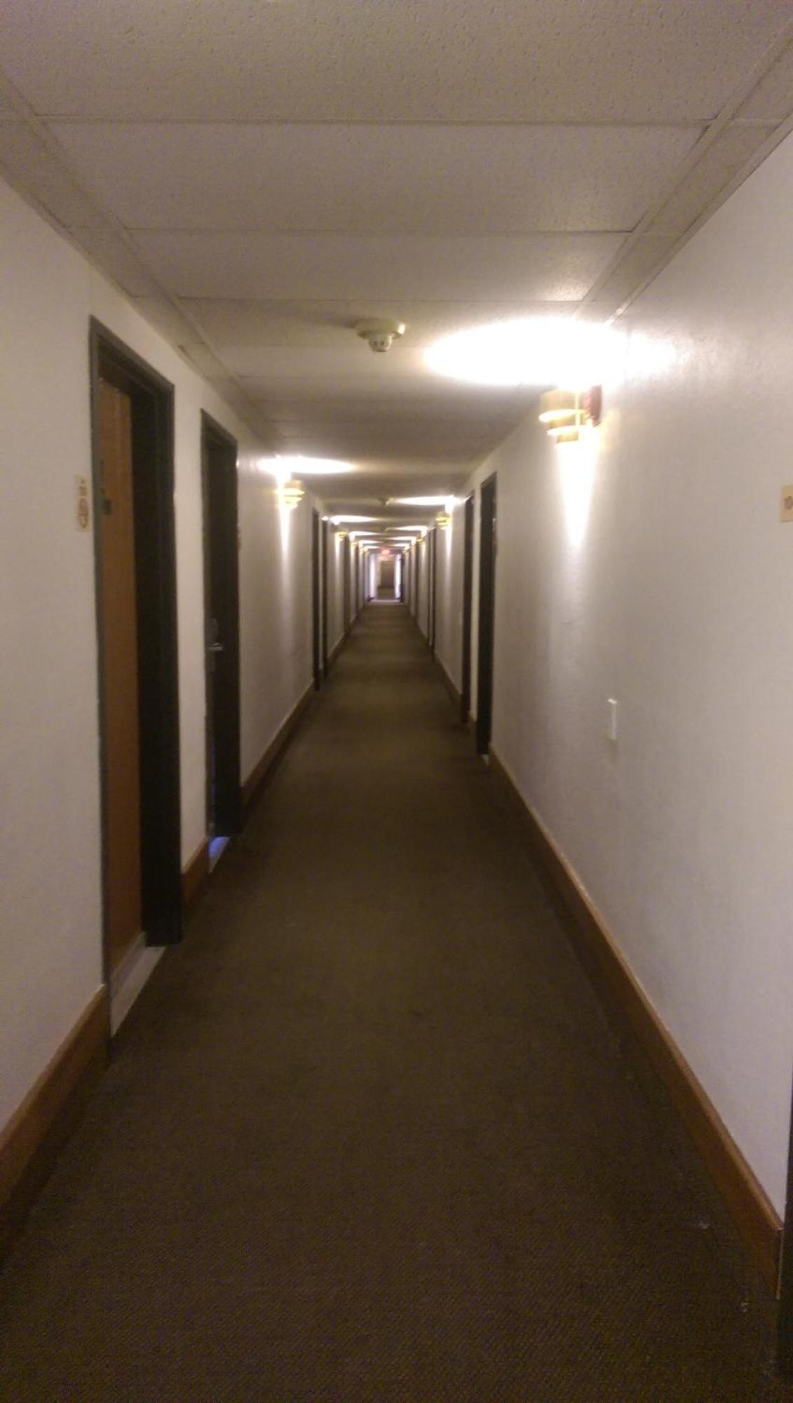 Days Inn & Suites By Wyndham Caseyville Extérieur photo